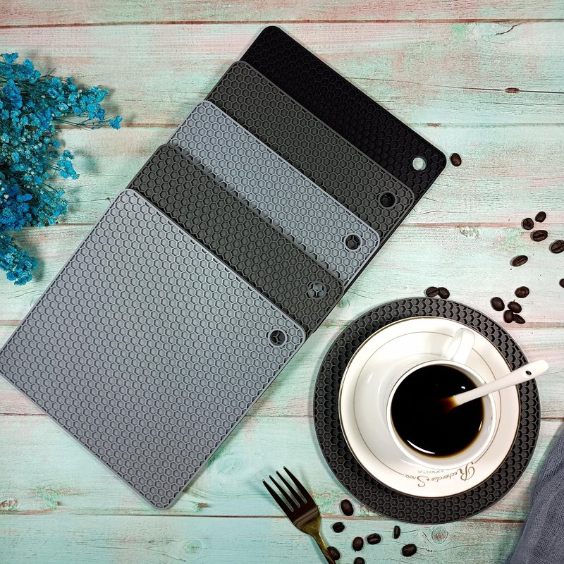 Hotsyang Silicone Trivets Mats Set, Hot Pads and Trivets for Hot Dishes, Pots and Pans, Black Silicone Hot Pads for Kitchen Table, Square Trivet Mat Set of 4
