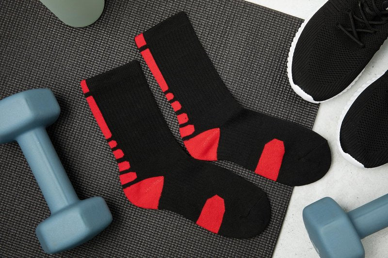 VNG Cushioned Athletic Crew Socks for Men Sizes 9-12, Light Compression Secure Fit Moisture-Wicking Sports Performance, 85% Cotton