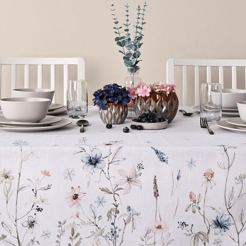 Maison d' Hermine Table Cloth Square Table 100% Cotton 54 x 54 Inches Fall Tablecloth Reusable Everyday Use for Thanksgiving Christmas Decorations Dining Farmhouse Party (Ice Florals)