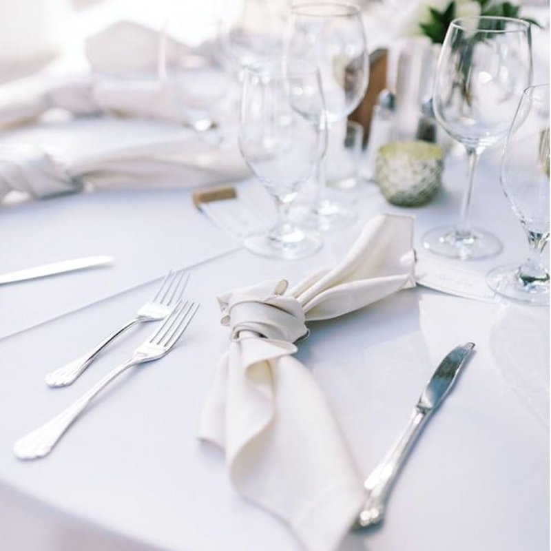 FINDYOU 6 Pack White Table Cloth Rectangle Table 60 x 102 Inch Tablecloths for 6 Foot Rectangle Tables. Stain and Winkle Resistant Polyester Washable White TableCloths for Parties Wedding Dining