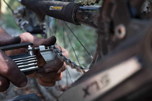 19-Function Blackburn Wayside Bike Multi-Tool - Outpost Pewter, Compact & Durable