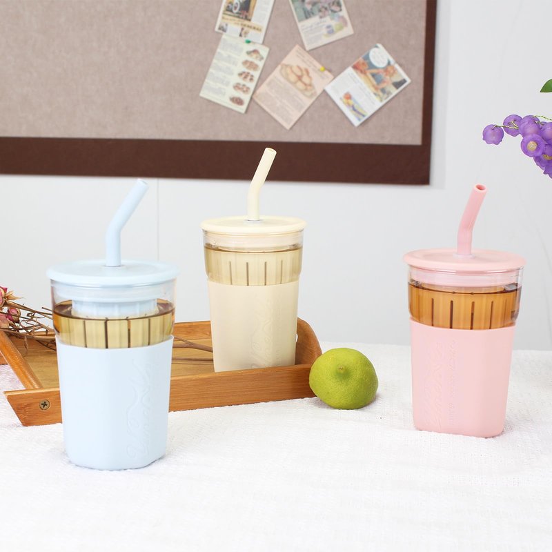 wangsdjy 15oz Glass Tumbler With Straw and Lid - Iced Coffee Cup, Smoothie Cup with Silicone Sleeve and Tea Strainer, Glass Tumbler for Smoothies, Flower tea, Coffee, Juices (Blue)