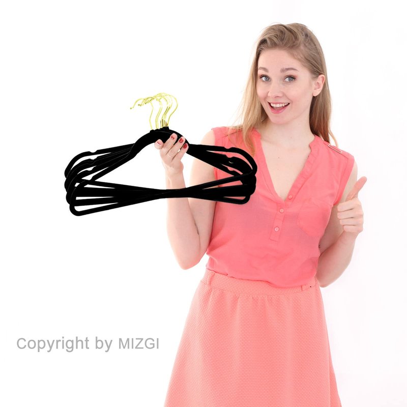 MIZGI Premium Velvet Hangers Pack 30 Pcs Heavyduty - Non Slip Slimline - Velvet Suit Hangers Black - Gold Hooks,Space Saving Clothes Hangers