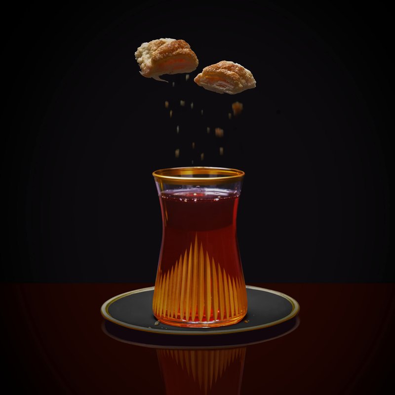 DECOSTYLE Turkish Tea Set, Glass and Plate (Set of 6), 12 pcs, Matte Gold, Vintage Handmade Tea Time, Turkish Glass Masters, Capacity: 5 1/4 US oz 160 cc (Black)