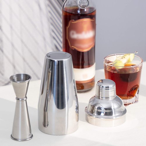 Briout Jigger for Bartending, 2Pcs Double Cocktail Jigger Japanese Premium 304 Food Grade Stainless Steel Jigger 2 OZ 1 OZ with Measurements Inside