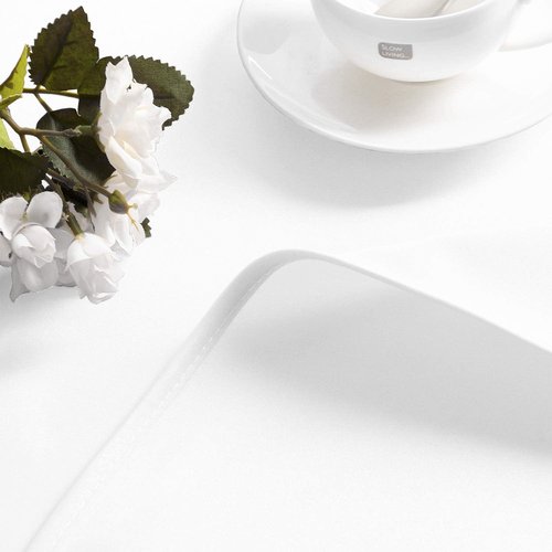 Hiasan Round Tablecloth 30 Inch - Waterproof Stain Resistant Spillproof Polyester Fabric Table Clothes for Dining Room Kitchen Party, White