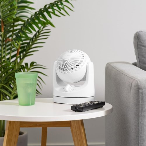IRIS USA WOOZOO Desk Fan - Oscillating Air Circulator with 3 Speeds | 32ft Air Distance, Quiet 27db Motor, White
