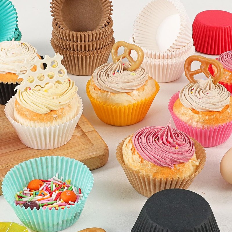 Caperci Standard Cupcake Liners for Baking 200 Counts - Greaseproof Muffin Baking Cups for Wedding Birthday Party Baby Shower Festivals (Natural)