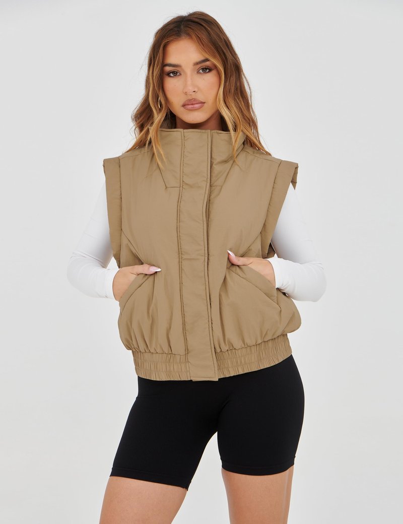 Lviefent Womens Puffer Vest Cropped Lightweight Button Down Quilted Vest Sleeveless Padded Gilet Coat with Pockets (Khaki-S)