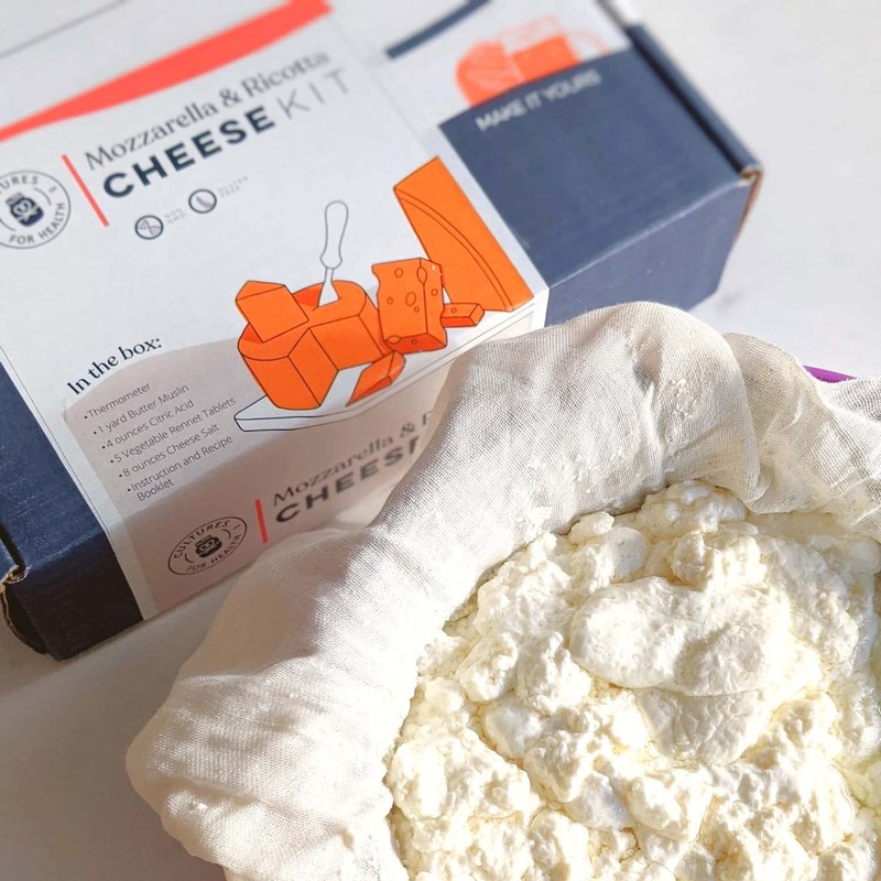 Mozzarella & Ricotta Cheese Making Kit | 5 Piece DIY Kit Includes Cheesecloth, Vegetable Rennet, Citric Acid, Cheese Salt, & Cooking Thermometer | Great Gift Ideas | Italian Cheese Making Supplies