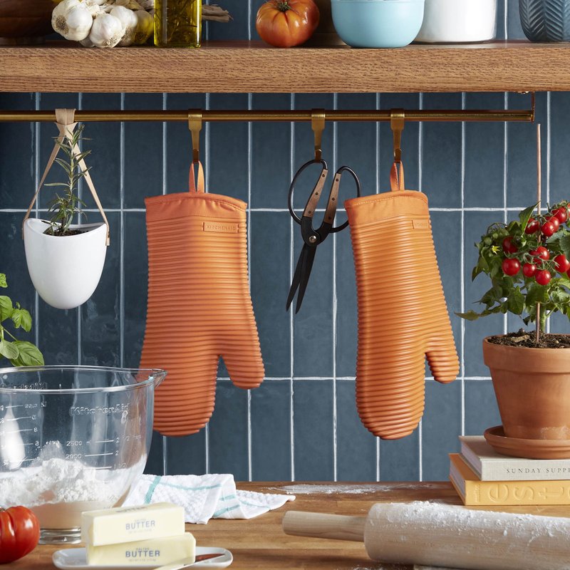KITCHENAID Ribbed Soft Silicone Oven Mitt 2-Pack Set, 7.5"x13", Honey