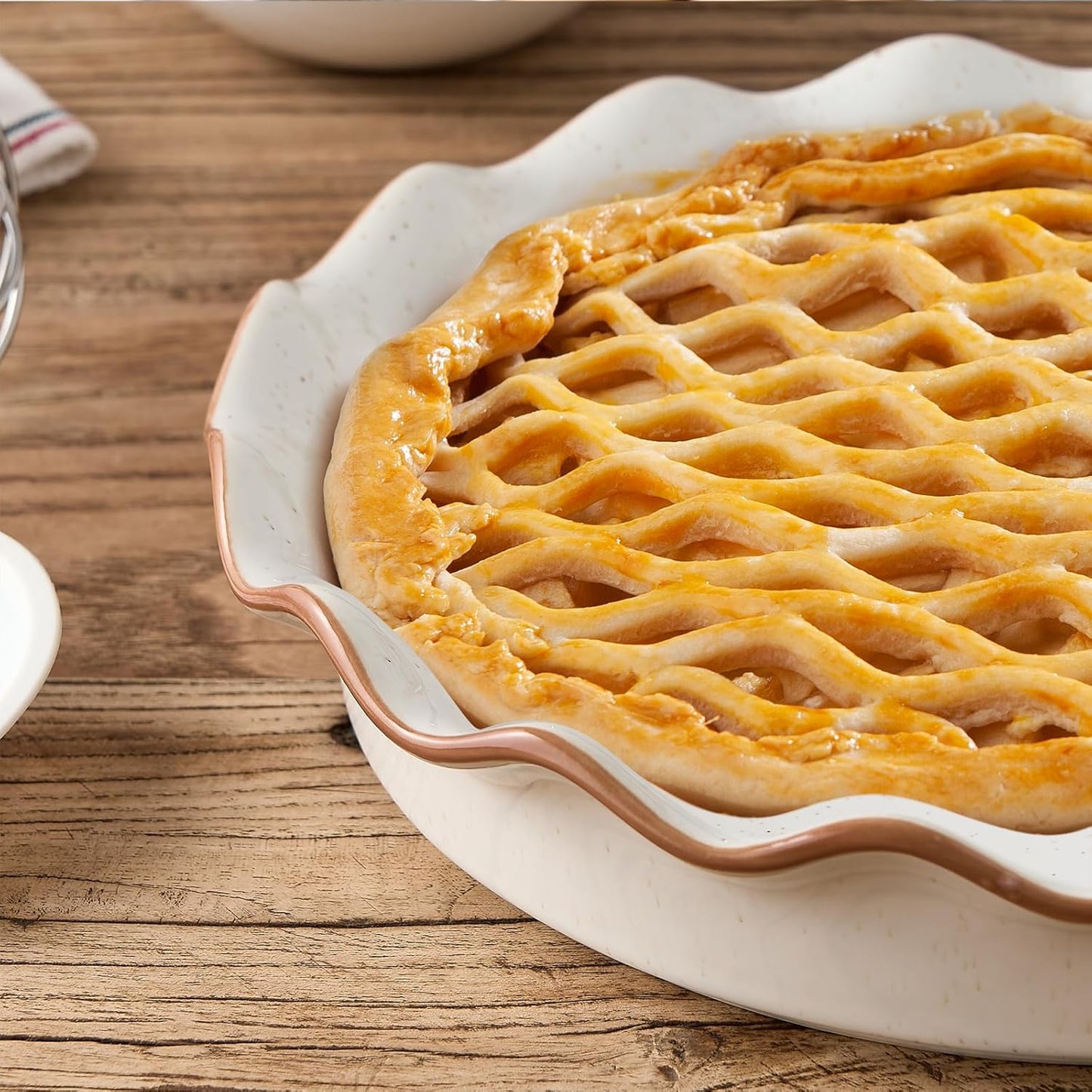 SIDUCAL Non-Stick Ceramic Pie Pan - 10.5 Inch Ruffled Edge, Dishwasher & Oven Safe, White