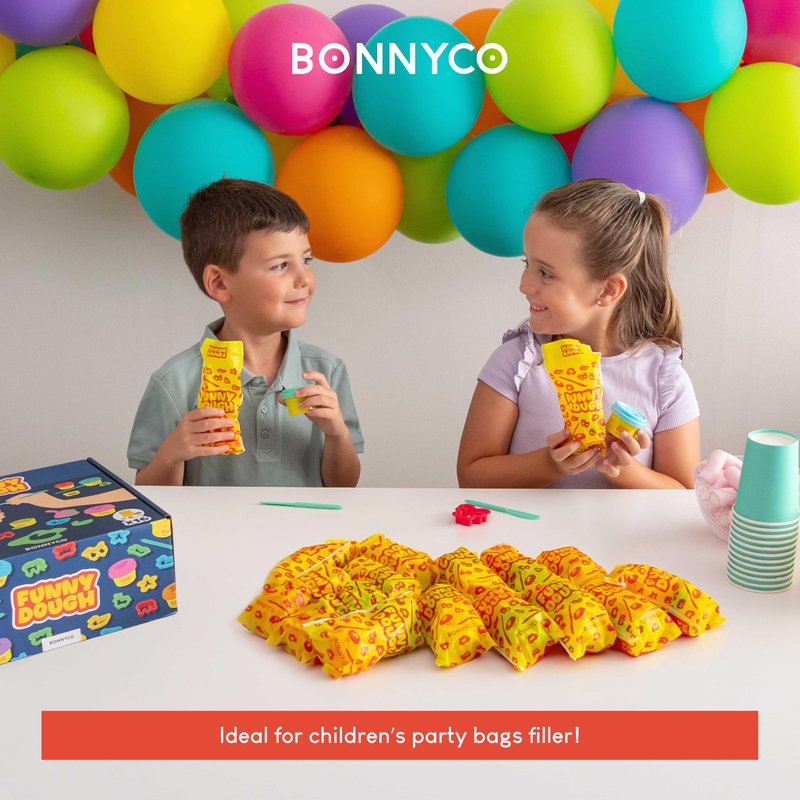 BONNYCO Play Dough Set with Molds and Goody Bags, Pack 16 Party Favors for Kids Age 3-9. Bulk Gifts, Kids Toys, Mini Birthday Games, Stocking Stuffers, Arts and Crafts Kit for Classroom