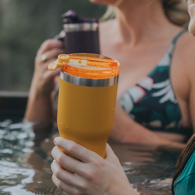 RTIC 20oz Essential Tumbler with Lid, Ceramic Lined, Insulated, Stainless Steel, Metal, Double Wall Vacuum-Insulation, Travel Cup for Iced Coffee, Tea, Hot and Cold Drink, Fresh Mint