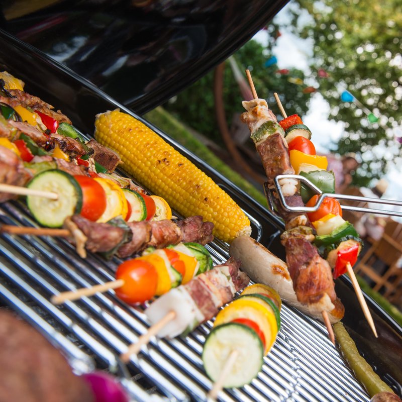 XMZY Bamboo Skewers 8 Inch Wooden Skewers Sticks for Fruit, Kabob, BBQ, Grilling, Yakitori. More Size Choices 10"/12", 100 PCS (8inch X Φ3mm)
